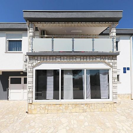 Apartmani Nella วีร์ ภายนอก รูปภาพ