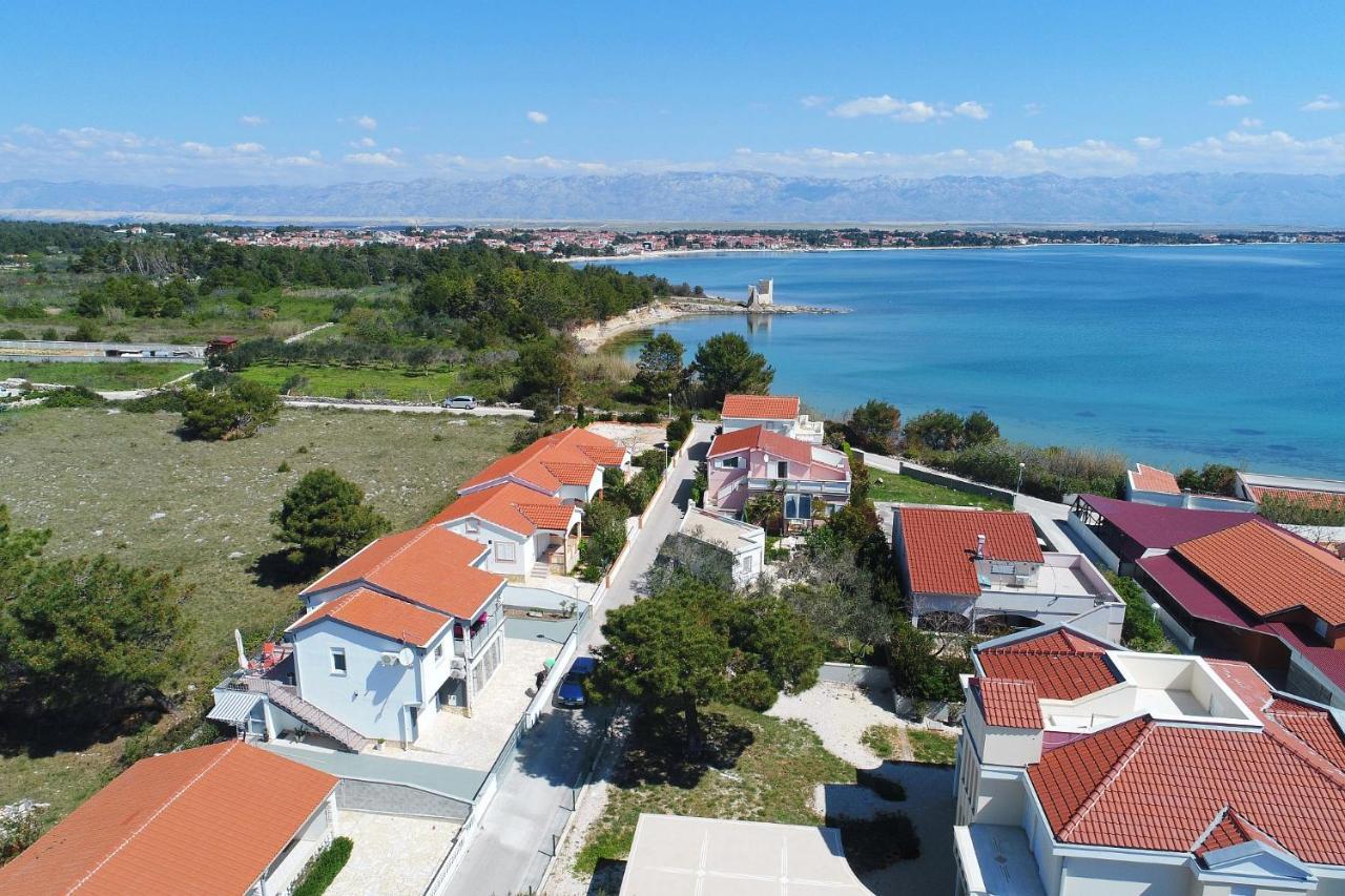 Apartmani Nella วีร์ ภายนอก รูปภาพ